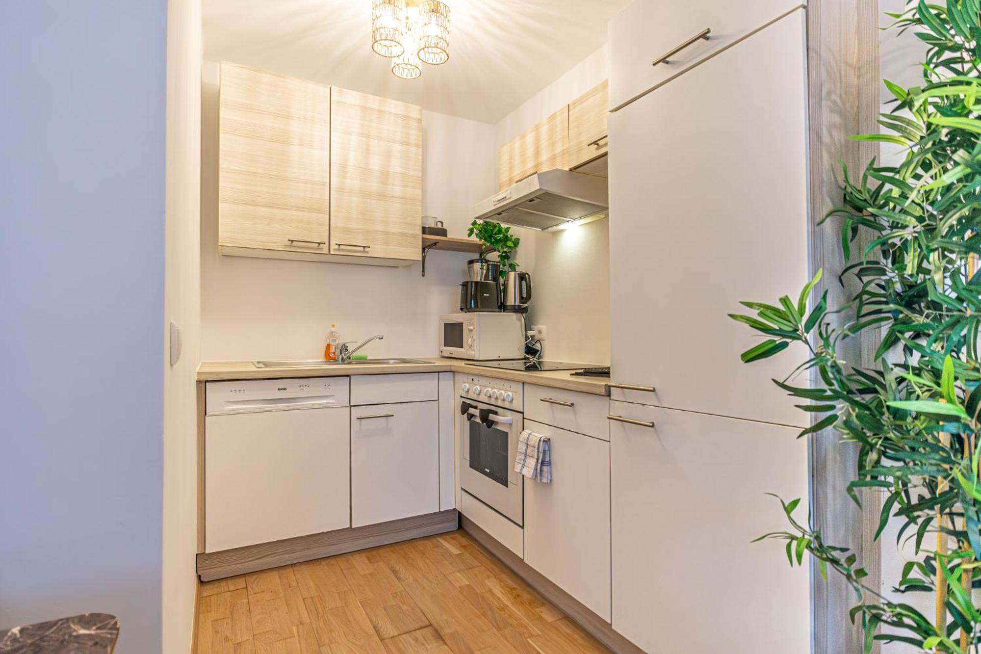 Superb Fully Equipped Apartment, 9 Min To City Center Via Metro ウィーン エクステリア 写真